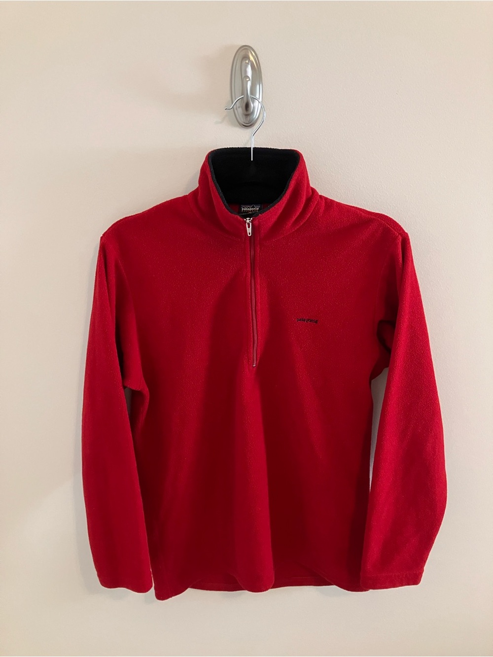 Patagonia Capilene 1/4 Zip Pullover in Red/Black Small